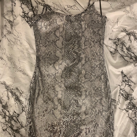 Snake skin sequin dress - Picture 2 of 3